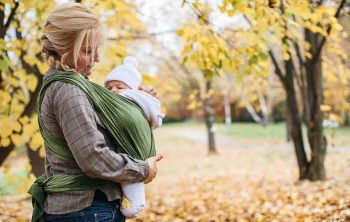 Comment habiller bébé dans porte bébé en hiver ?