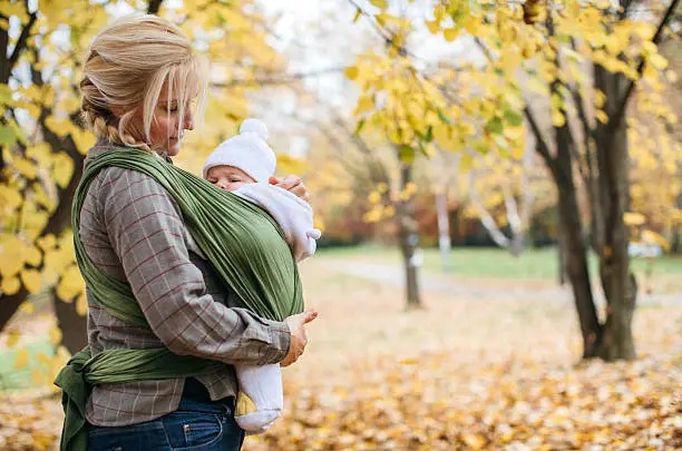 Comment habiller bébé dans porte bébé en hiver ?