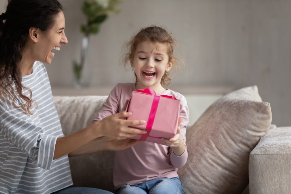Pourquoi offrir la médaille colombe en or à une petite fille ?